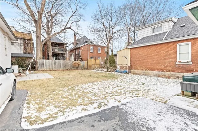 Additional image 33 of 17 Webber Ave