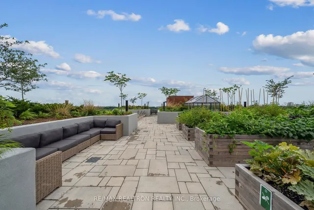 Additional image 35 of 3100 Keele St Unit 525