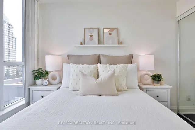 Additional image 7 of 17 Kenaston Gdns Unit 816