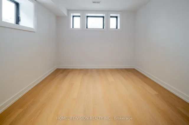 Additional image 31 of 44 Doris Dr