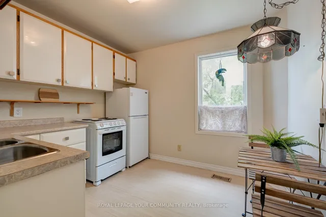 Additional image 9 of 356 Dupont St