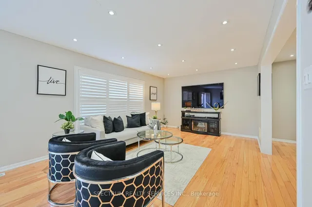 Additional image 16 of 901 Farmstead Dr