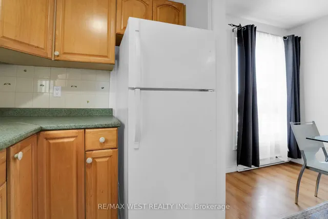 Additional image 8 of 18 Jasmine Sq