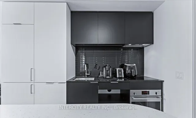 Additional image 17 of 33 Helendale Ave Unit 2407