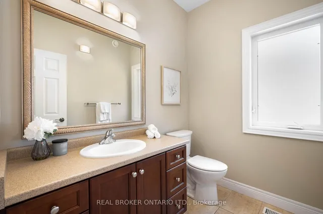 Additional image 26 of 22 Black Maple Cres