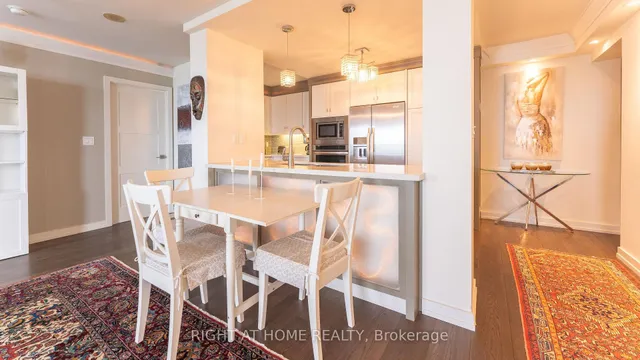 Additional image 24 of 77 Harbour Sq Unit 2412