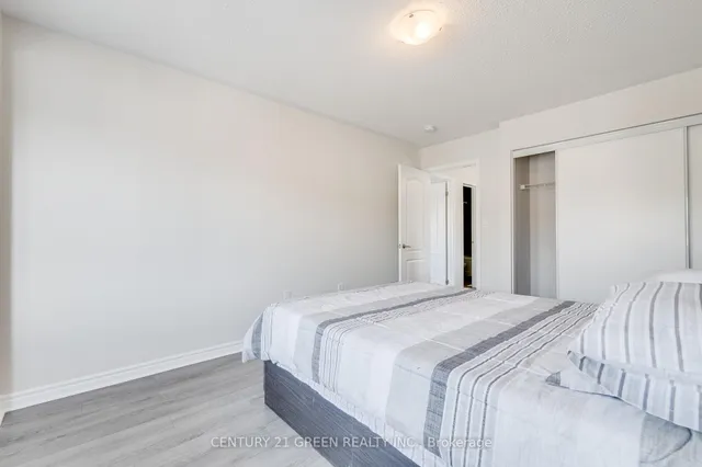 Additional image 38 of 34 Dredge Crt