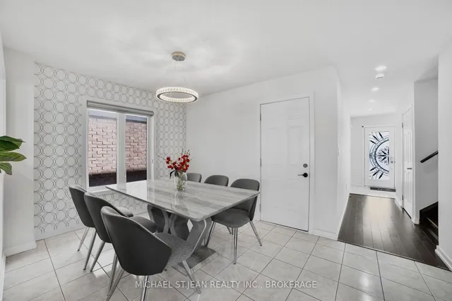 Additional image 6 of 32 Hedges Cres