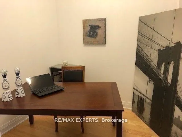 Additional image 16 of 530 St Clair Ave Unit 302