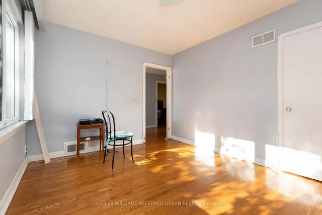 Additional image 20 of 20 Gracefield Ave