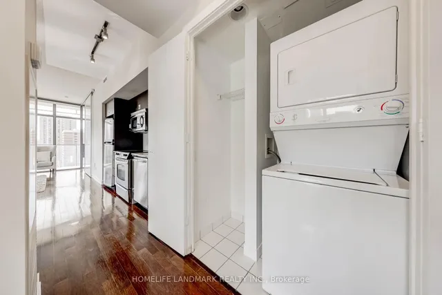 Additional image 15 of 33 Charles St Unit 1405