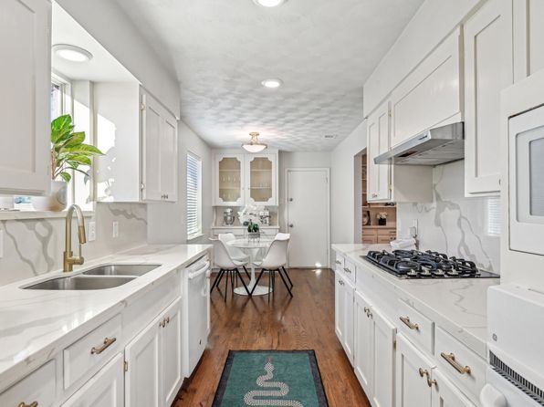 2564 Saint Francis Ave, Dallas, TX 75228