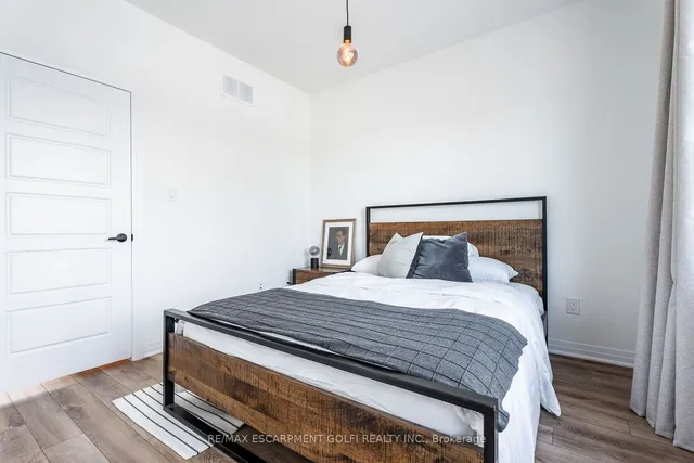 Additional image 23 of 85 Poulette St