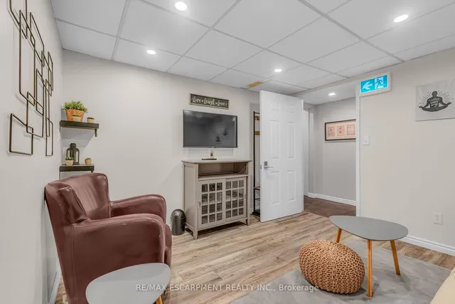 Additional image 33 of 82 Rymal Rd