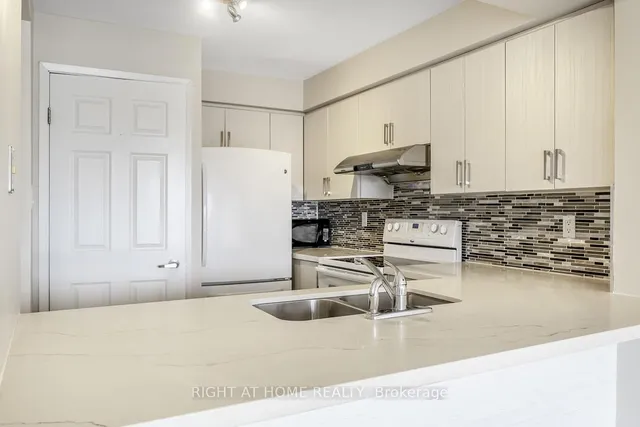 Additional image 10 of 298 JARVIS ST St Unit 604