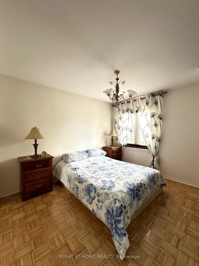 Additional image 12 of 28 Huntington Ave