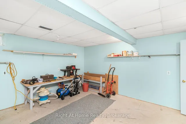 Additional image 30 of 84 Greentrail Dr