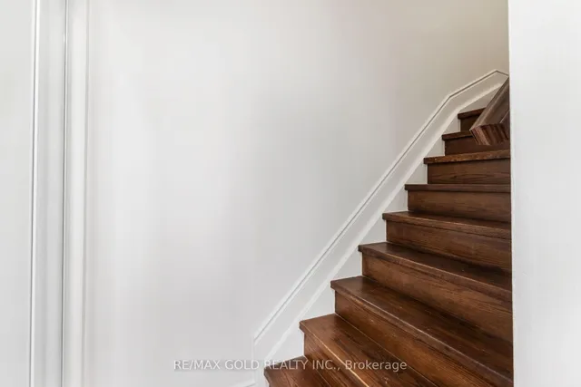 Additional image 21 of 7560 Goreway Dr Unit 18