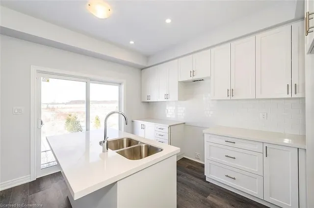 Additional image 10 of 205 Thames Way Unit 44