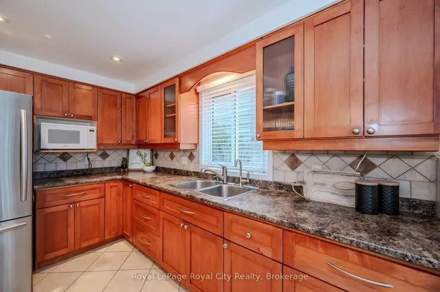 Additional image 15 of 27 Shuh Ave