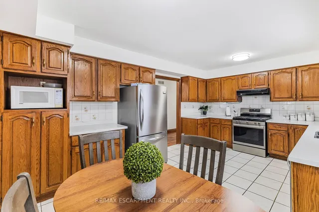 Additional image 14 of 739 Mud St