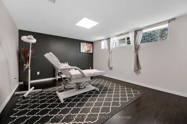 Additional image 29 of 42 Warwick Rd