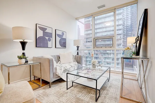 Additional image 21 of 393 King St Unit 808