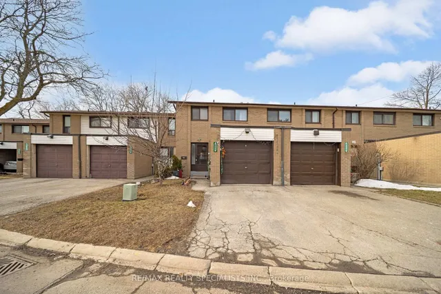 308 Fleetwood Cres