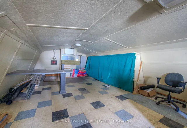 Additional image 39 of 301 Highland Rd