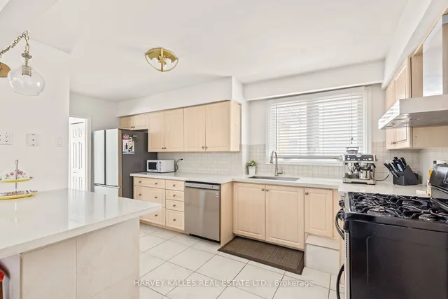 Additional image 12 of 149 Hendon Ave