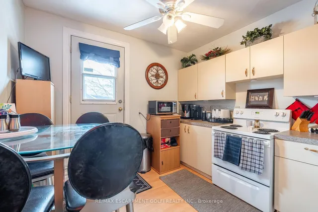 Additional image 17 of 177 Markland St