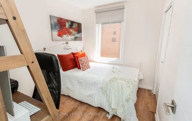 Additional image 18 of 59 Guestville Ave