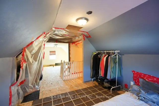 Additional image 26 of 405 Upper Wentworth St