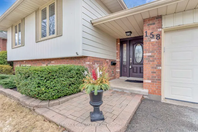 Additional image 2 of 158 Martinglen Cres