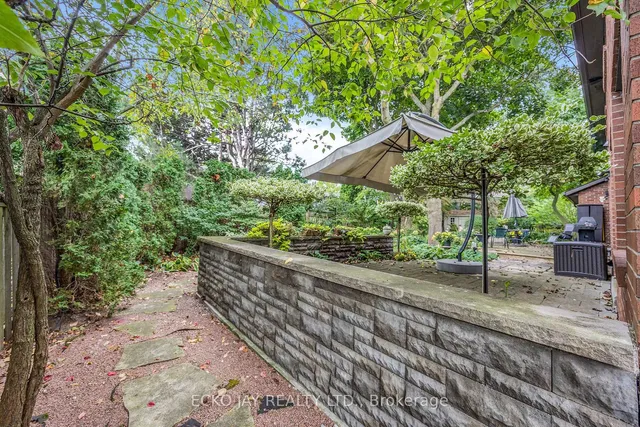 Additional image 28 of 11 Tofino Cres