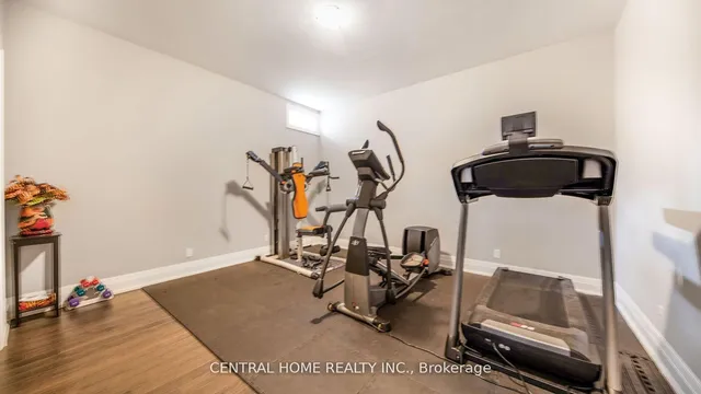 Additional image 30 of 1 Tally Lane