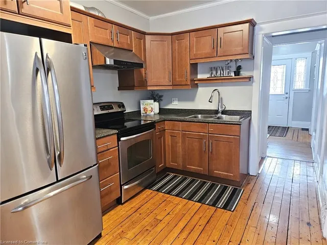 Additional image 18 of 34 Connaught Ave