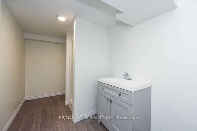 Additional image 12 of 3657 Woodruff Cres