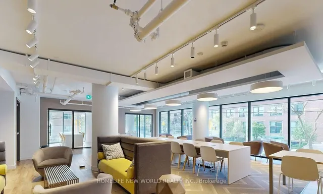 Additional image 20 of 203 College St Unit 1408