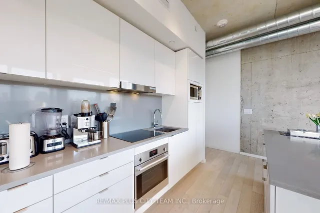 Additional image 10 of 21 Lawren Harris Sq Unit 909