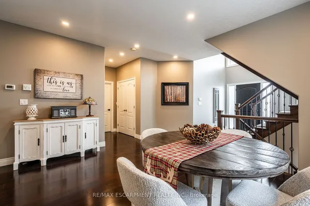 Additional image 7 of 80 Commando Crt