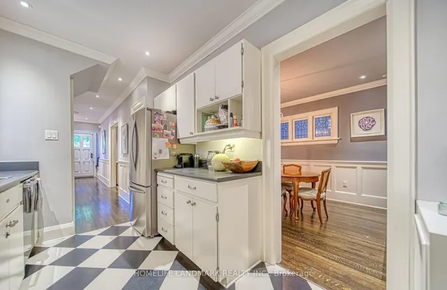 Additional image 9 of 428 Castlefield Ave