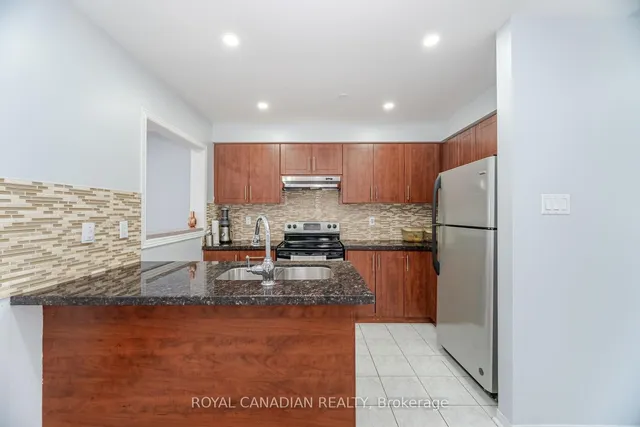 Additional image 12 of 69 Yellow Brick Rd