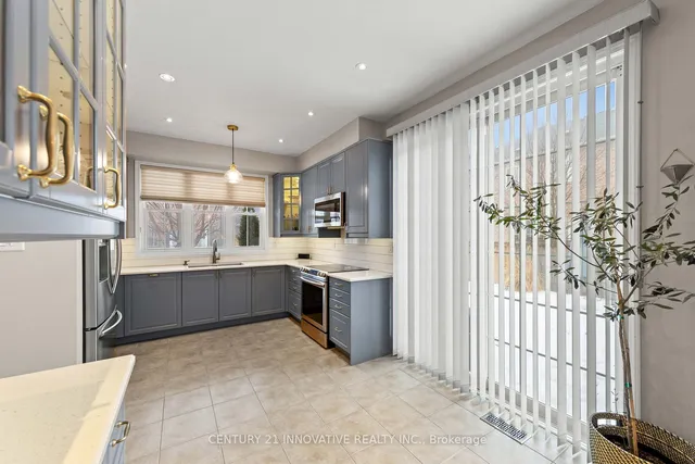 Additional image 14 of 828 Howden Cres