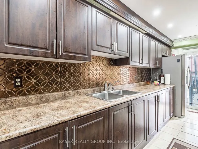 Additional image 19 of 55 Scarfair Ptwy