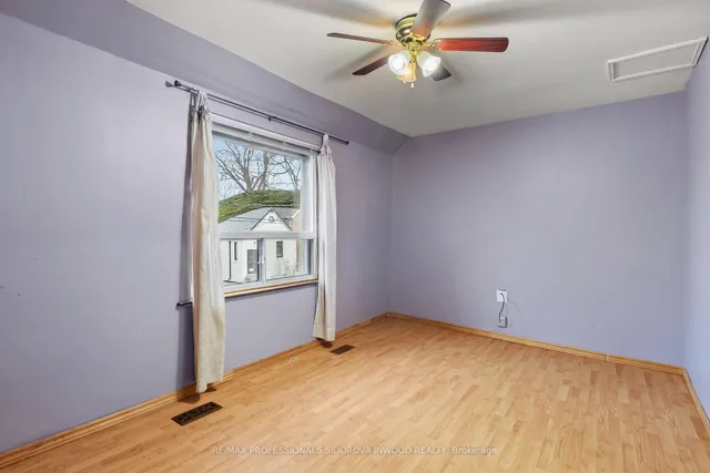 Additional image 19 of 330 Gilmour Ave