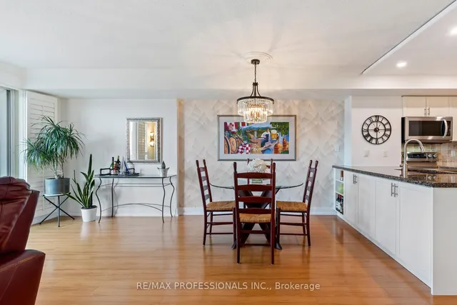 Additional image 11 of 410 Queens Quay Unit 517