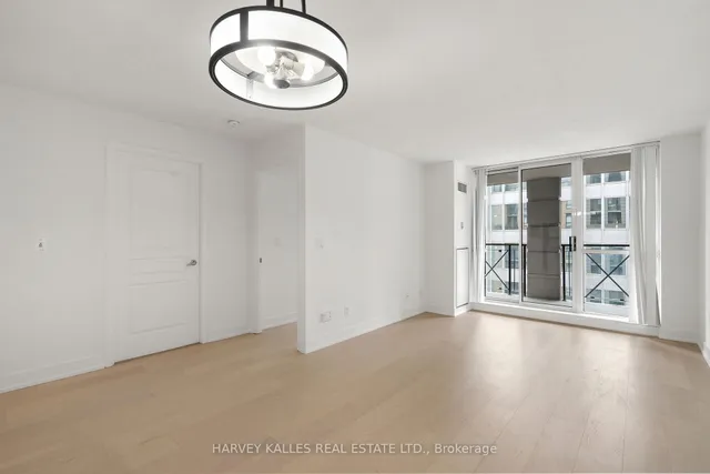 Additional image 13 of 140 Simcoe St Unit 1412