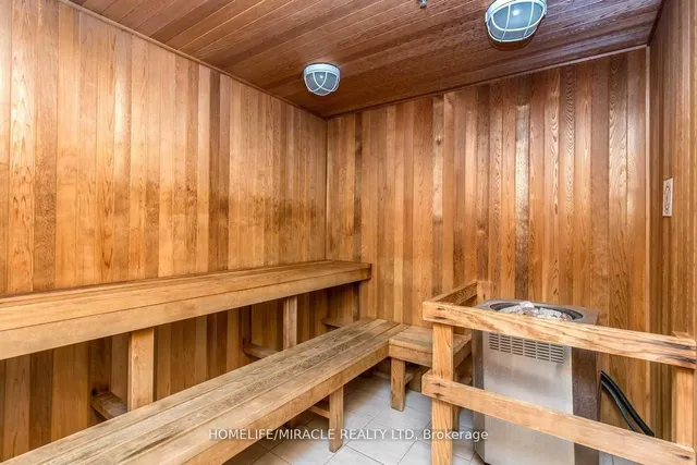 Additional image 23 of 30 Grand Trunk Cres Unit 302