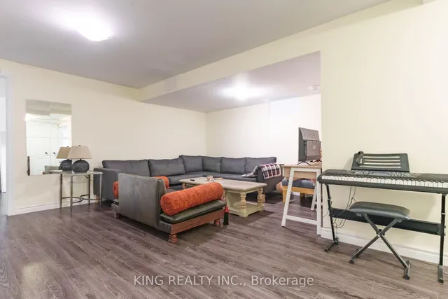 Additional image 26 of 928 Ledbury Cres